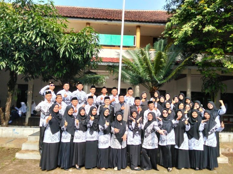 Kegiatan santri Pesantren Pagelaran 3