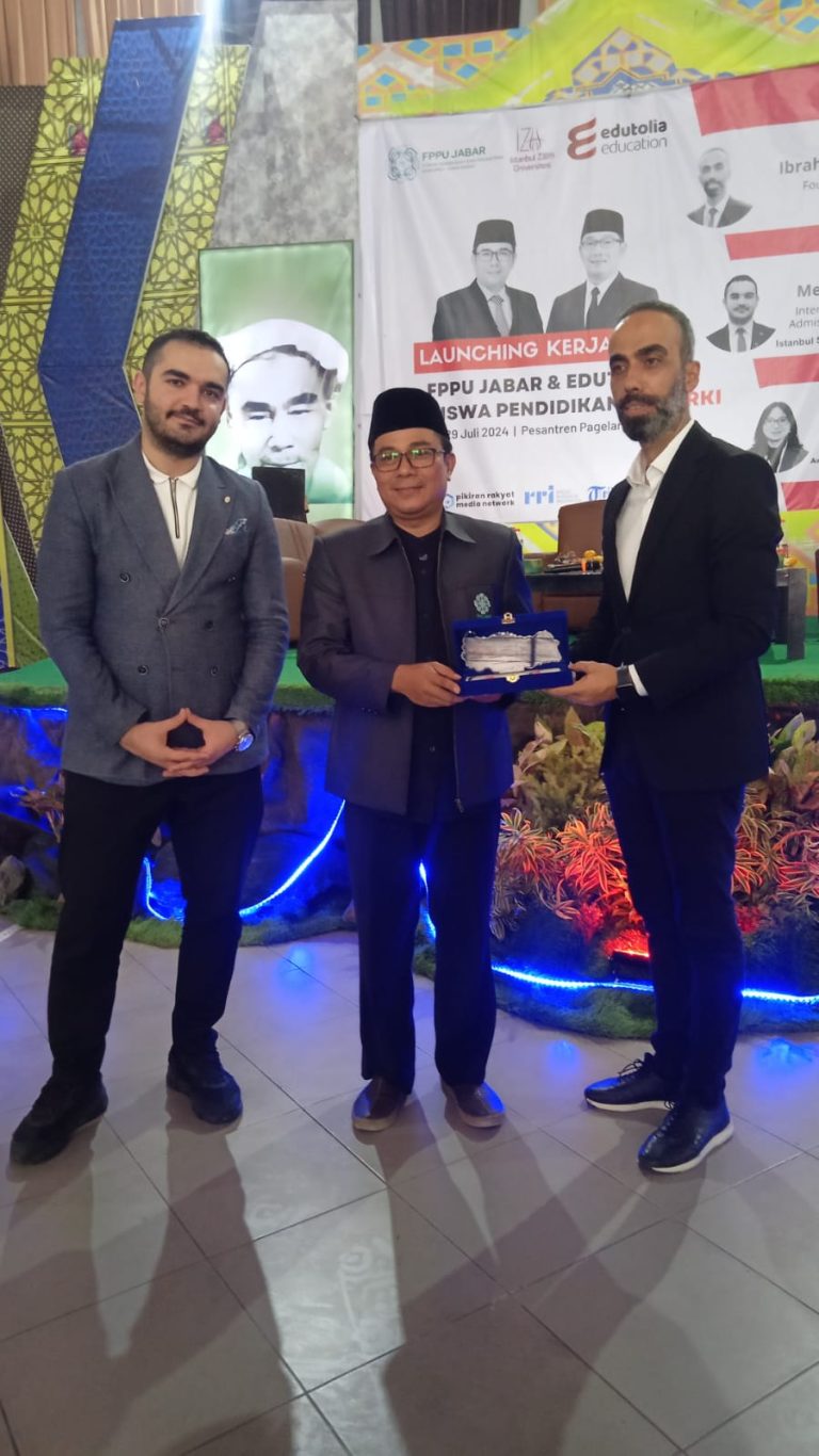 Kegiatan santri Pesantren Pagelaran 3