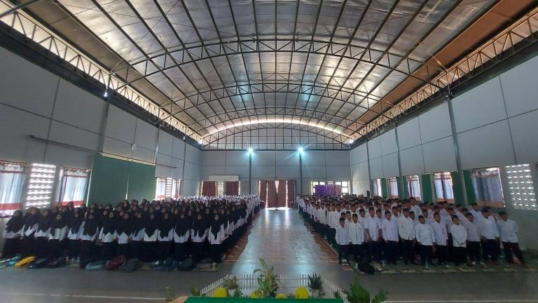 Kegiatan santri Pesantren Pagelaran 3